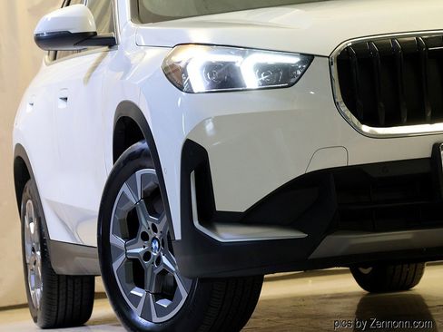 Certified 2023 BMW X1 xDrive28i w/ Convenience Package AWD/4WD image 4