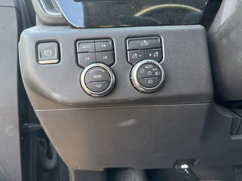 Used 2023 GMC Sierra 1500 Elevation image 12