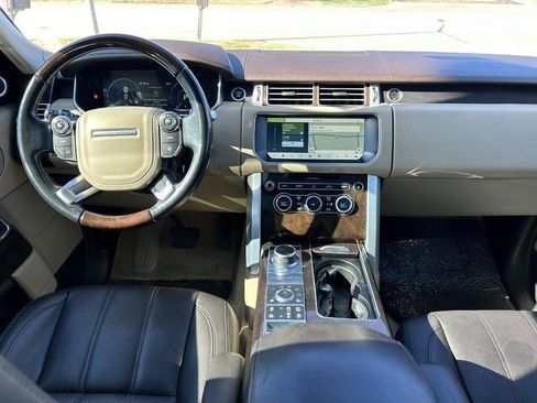 Used 2017 Land Rover Range Rover HSE image 13