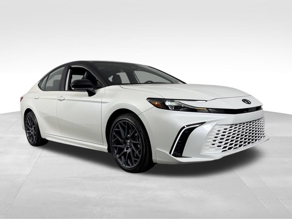Used 2025 Toyota Camry XSE AWD/4WD image 4