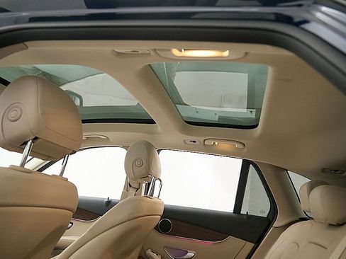 Used 2022 Mercedes-Benz GLC 300 4MATIC image 22