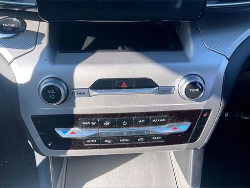 Certified 2022 Ford Explorer XLT w/ Equipment Group 202A image 32