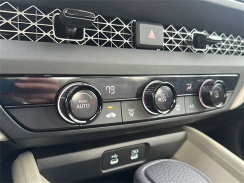 Certified 2025 Honda Accord LX image 28