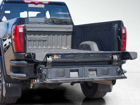 Used 2025 GMC Sierra 3500 Denali Ultimate image 11