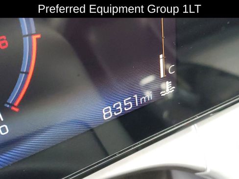 Used 2025 Chevrolet Trax LT w/ LT Convenience Package image 9