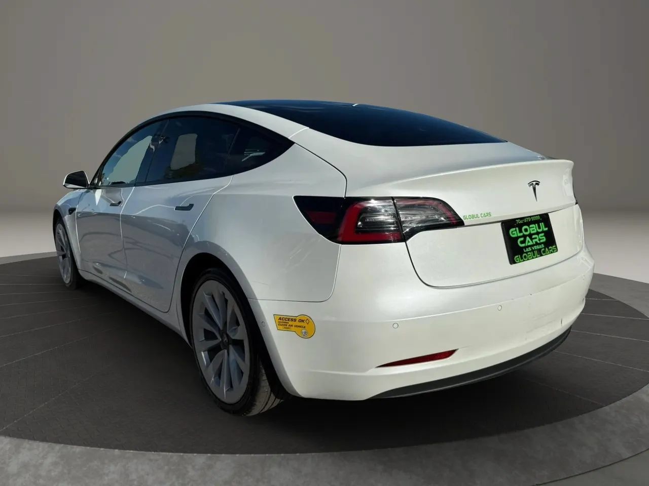 Used 2021 Tesla Model 3 Standard Range Plus RWD image 7