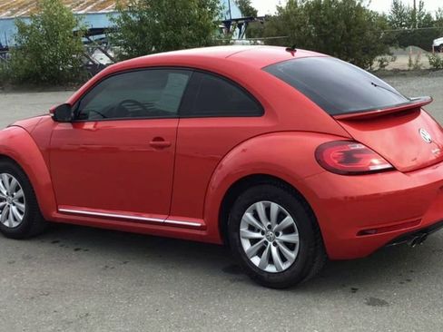 Used 2019 Volkswagen Beetle 2.0T S image 6