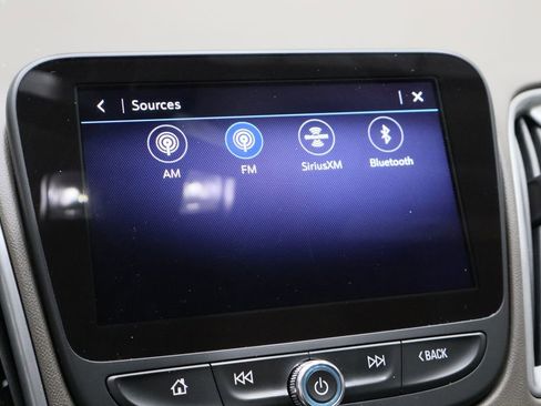 Used 2022 Chevrolet Malibu LT image 23