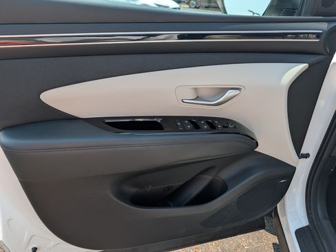 Used 2024 Hyundai Tucson Limited AWD/4WD image 12