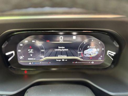 Used 2022 GMC Yukon XL Denali w/ Denali Premium Package AWD/4WD image 14