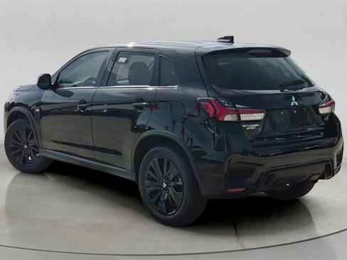 Used 2025 Mitsubishi Outlander Sport LE image 3