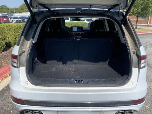 Used 2025 Lincoln Aviator Reserve w/ Equipment Group 201A AWD/4WD image 6