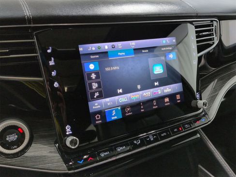 Used 2022 Jeep Wagoneer Series III w/ Premium Group I image 30