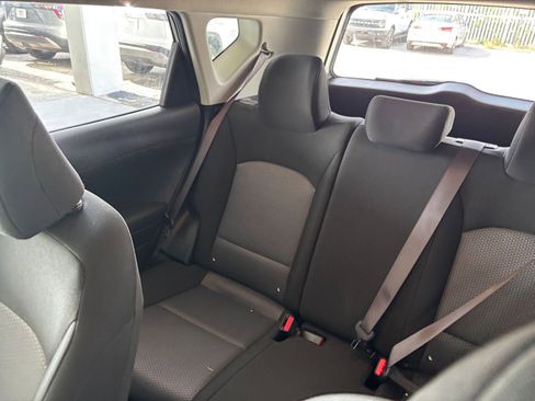 Used 2025 Kia Soul LX w/ LX Technology Package FWD image 38