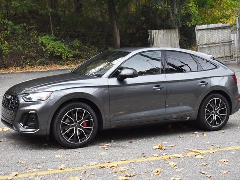 Used 2023 Audi SQ5 Premium Plus w/ Premium Plus Package image 3