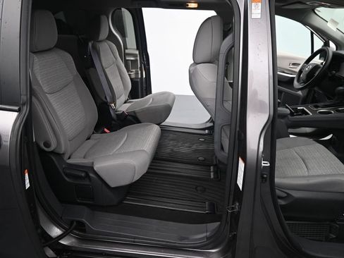 Used 2022 Toyota Sienna LE w/ LE Plus Package FWD image 24