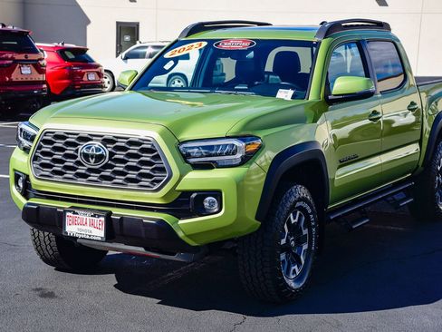 Certified 2023 Toyota Tacoma TRD Off-Road w/ TRD Premium Off Road Package image 3