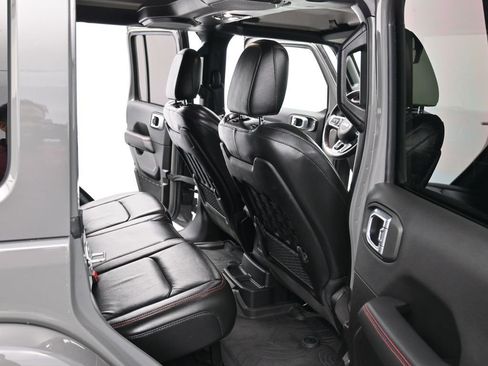 Used 2022 Jeep Wrangler Unlimited Rubicon w/ Dual Top Group image 17