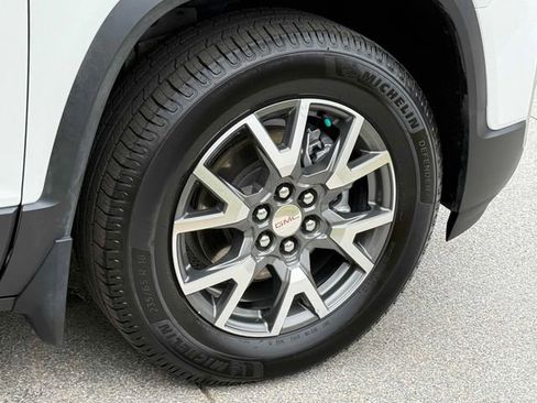 Used 2021 GMC Acadia SLE image 21