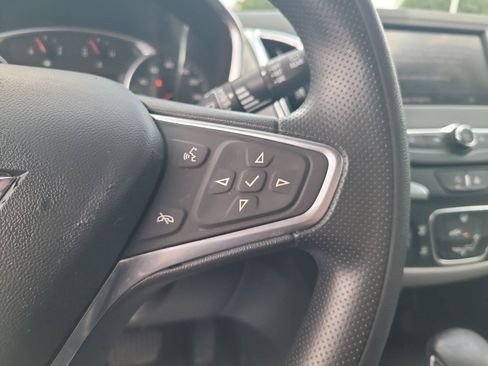 Used 2022 Chevrolet Equinox LT FWD image 15