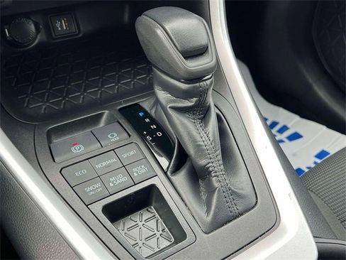 Certified 2023 Toyota RAV4 LE image 31