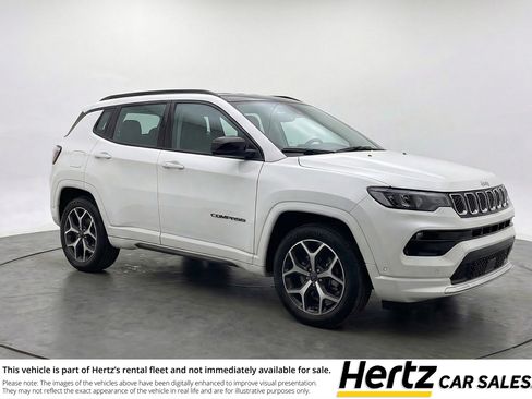 Used 2025 Jeep Compass Limited image 1