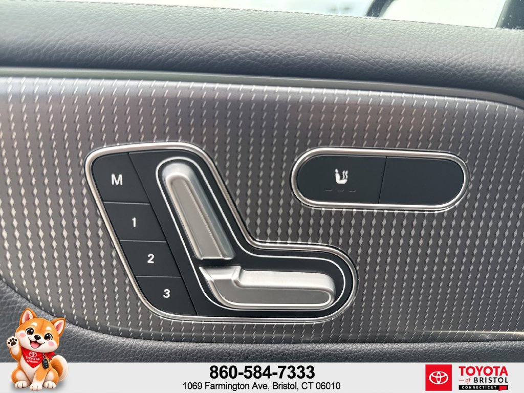 Used 2022 Mercedes-Benz GLB 250 image 11