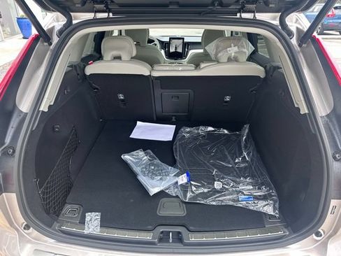 Certified 2026 Volvo XC60 T8 Ultra w/ Climate Package AWD/4WD image 8
