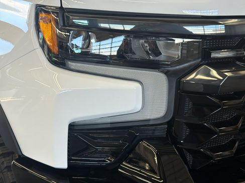 New 2026 Chevrolet Silverado 1500 ZR2 AWD/4WD image 3