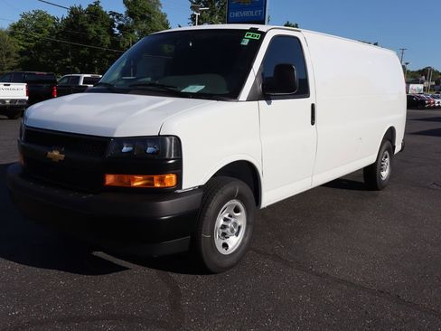 New 2026 Chevrolet Express 2500 Extended w/ Driver Convenience Package RWD image 26