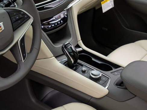 New 2026 Cadillac XT5 Premium Luxury w/ Driver Assist Package image 12