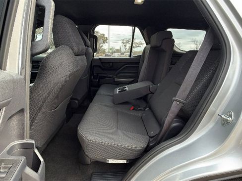 Used 2025 Toyota 4Runner SR5 image 33