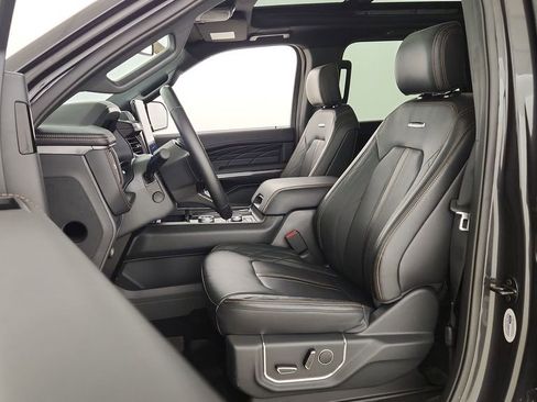 New 2023 Ford Expedition Platinum image 12
