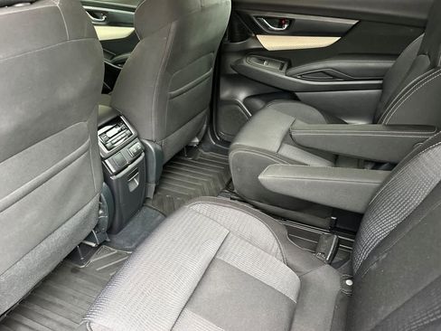 Used 2021 Subaru Ascent Premium w/ Convenience Package image 4