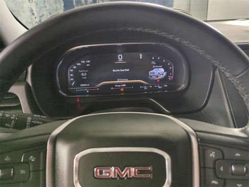 Used 2024 GMC Yukon XL SLT image 34