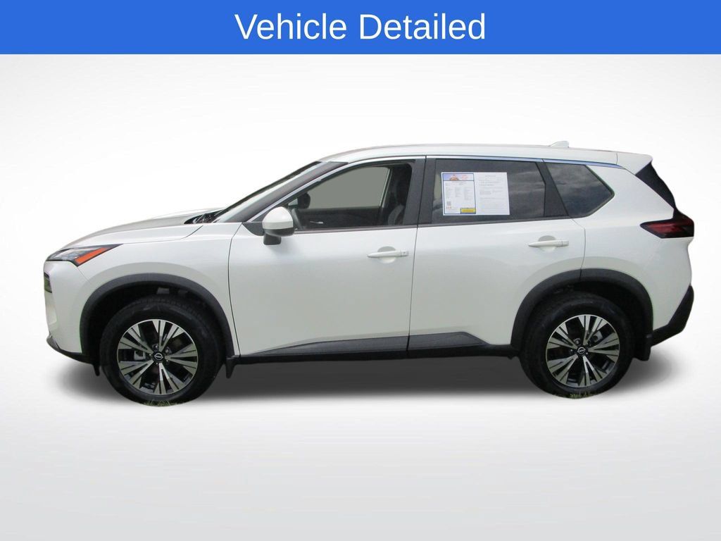 Used 2023 Nissan Rogue SV FWD image 3