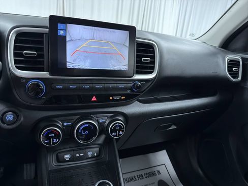 Used 2026 Hyundai Venue SEL FWD image 21