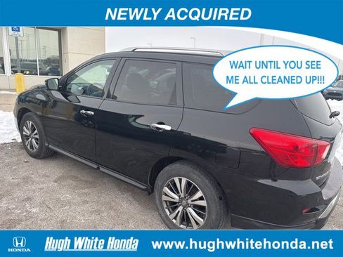 Used 2020 Nissan Pathfinder SL image 3