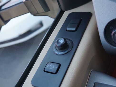 Used 2016 Ford F350 Lariat w/ Lariat Ultimate Package image 25