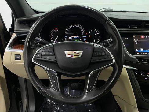 Used 2018 Cadillac XT5 Luxury w/ Driver Awareness Package image 24