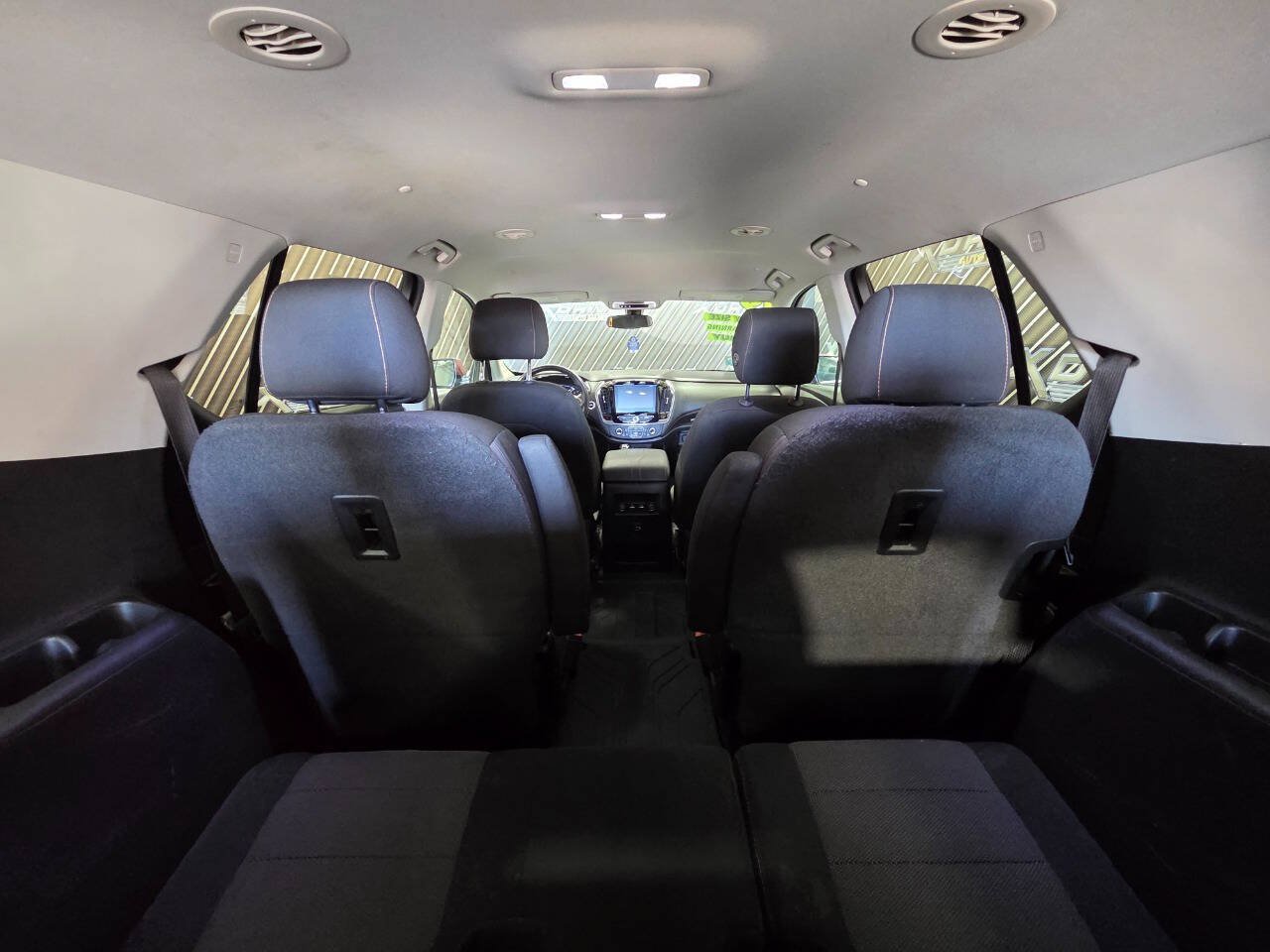 Used 2019 Chevrolet Traverse LT FWD image 29
