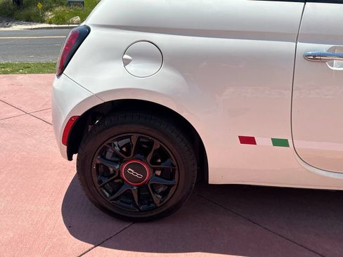 Used 2016 FIAT 500 Pop w/ Italia Package FWD image 25