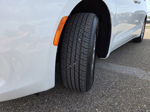 New 2026 Chrysler Voyager LX image 10