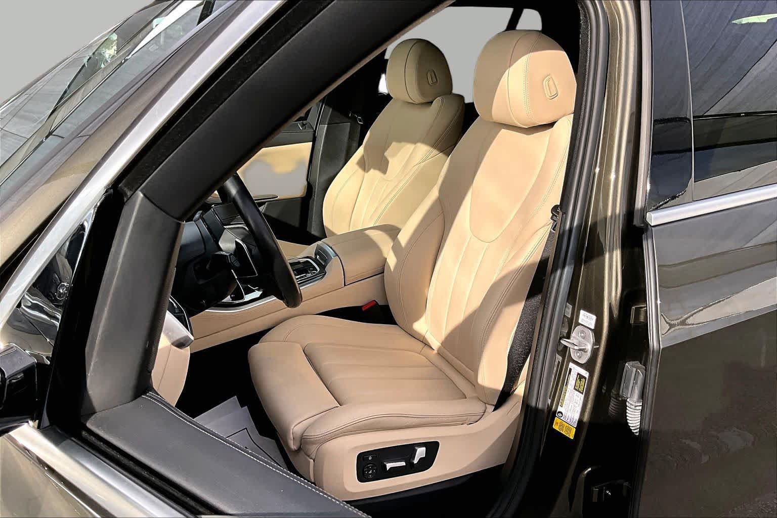Used 2021 BMW X5 sDrive40i w/ Premium Package RWD image 7