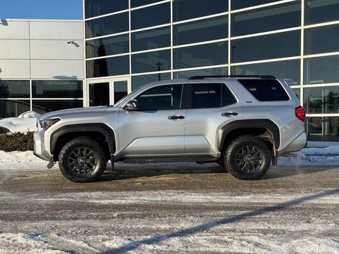 Used 2025 Toyota 4Runner SR5 image 6