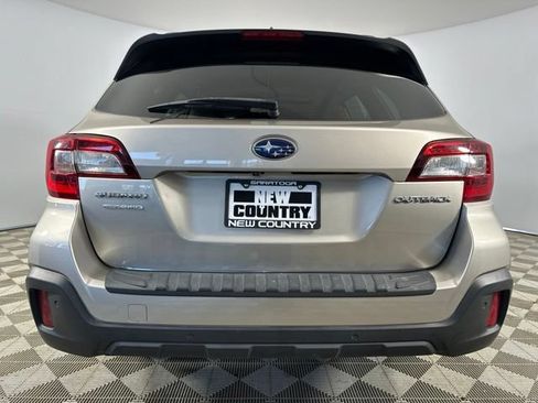 Used 2019 Subaru Outback 2.5i Limited AWD/4WD image 6