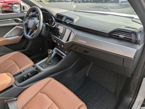 Used 2024 Audi Q3 2.0T Premium Plus image 39