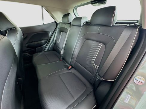 Certified 2025 Hyundai Venue Limited image 25