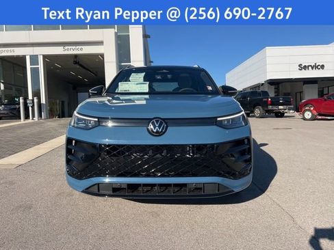 New 2026 Volkswagen Tiguan SE R-Line image 2