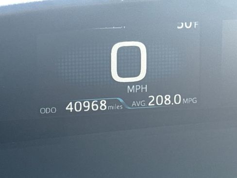 Used 2021 Toyota Prius Prime XLE image 5